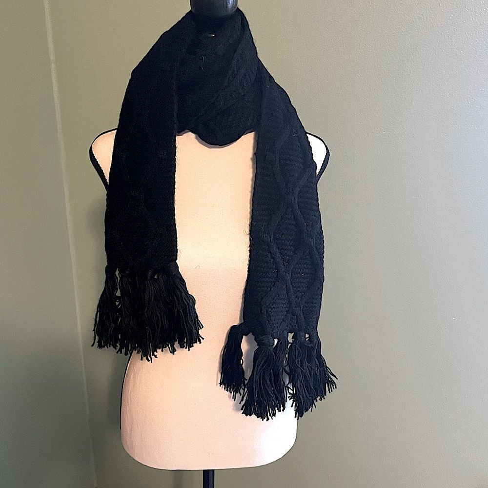 NWT!! Old Navy Black Scarf (one size).